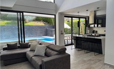 EN VENTA CASA AMOBLADA EN SAN JERONIMO ANTIOQUIA