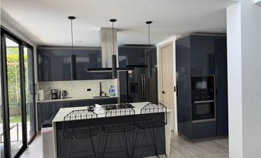 EN VENTA CASA AMOBLADA EN SAN JERONIMO ANTIOQUIA