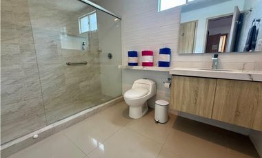 SE VENDE APARTAENTO EN MARBELLA - MONTU