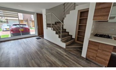 Vendemos hermosa casa en chía !!