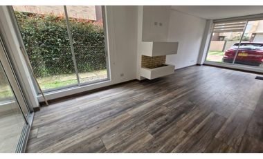 Vendemos hermosa casa en chía !!
