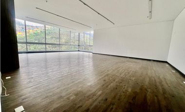 Oficina en venta/arriendo en Usaquén