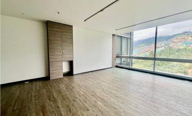 Oficina en venta/arriendo en Usaquén