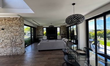 Casa en alquiler en Vistas de Puertos Escobar
