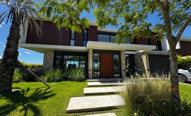 Casa en alquiler en Vistas de Puertos Escobar