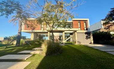 Casa en alquiler en Vistas de Puertos Escobar