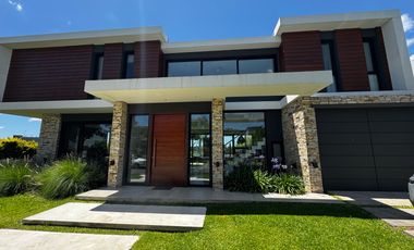 Casa en alquiler en Vistas de Puertos Escobar