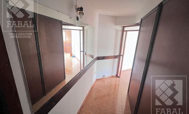 Oficina venta Centro, 41 m2 con recepción, 2 privados, cocina y baño