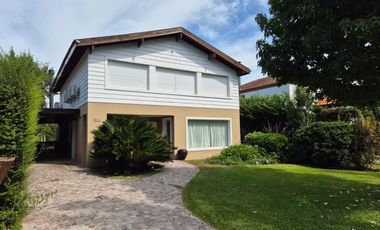 Casa en Venta en Nautico Escobar