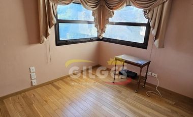 Venta Excelente Piso 5 Amb. en R. Mejía  