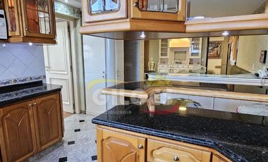 Venta Excelente Piso 5 Amb. en R. Mejía  