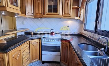Venta Excelente Piso 5 Amb. en R. Mejía  