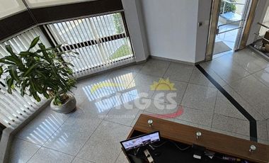 Venta Excelente Piso 5 Amb. en R. Mejía  