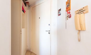 Departamento monoambiente en venta en Monserrat, apto crédito.