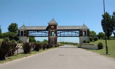 GLM. Oportunidad! Lote en venta en Barrio Santa Elena, Pilar del Este.