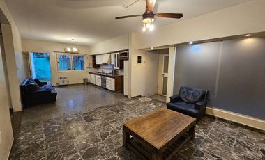 Excelente departamento 3 ambientes con parque!