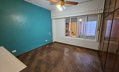 Excelente departamento 3 ambientes con parque!