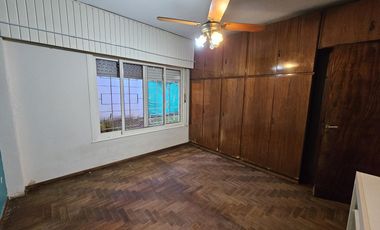 Excelente departamento 3 ambientes con parque!