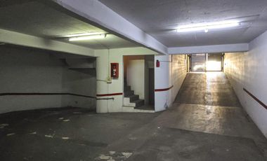 Cochera alquilada en excelente zona