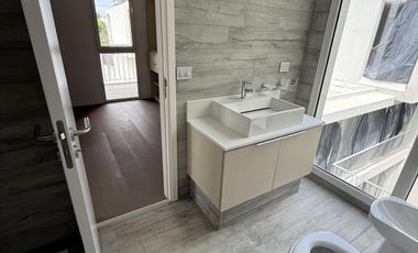 Casa en  Alquiler en Housing