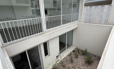 Casa en  Alquiler en Housing