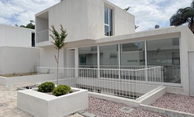 Casa en  Alquiler en Housing
