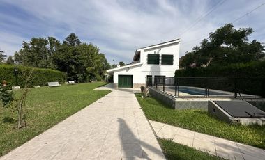 VENTA Casa en Pueblo Esther