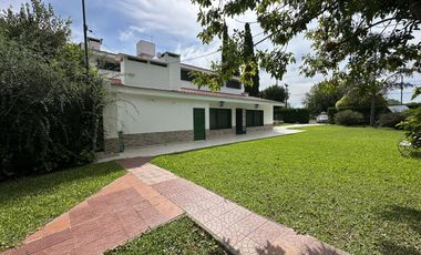 VENTA Casa en Pueblo Esther