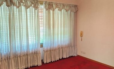 Alquiler Casa 4 Amb. Lomas Del Mirador Uso Comercial