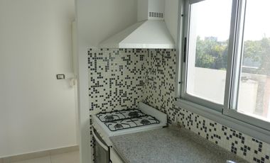 Departamento en  alquiler con cochera cubierta  y piscina