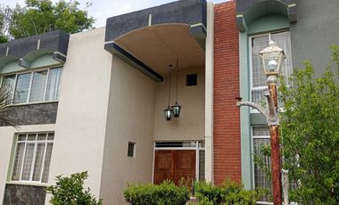 Vistahermosa en Esquina para Remodelar