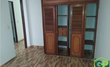 ARRIENDO CASA  EN ROBLEDO - EL DIAMANTE