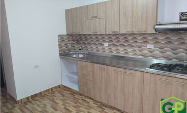 ARRIENDO CASA  EN ROBLEDO - EL DIAMANTE