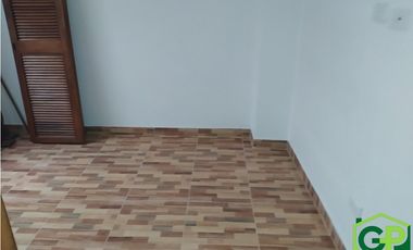 ARRIENDO CASA  EN ROBLEDO - EL DIAMANTE
