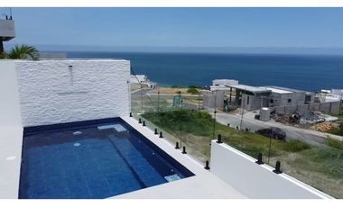 Venta casa de lujo con vistas al mar urb. Playa Alta Sta Marianita.