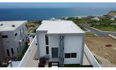 Venta casa de lujo con vistas al mar urb. Playa Alta Sta Marianita.