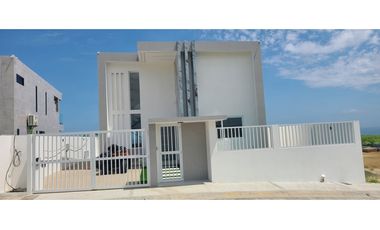 Venta casa de lujo con vistas al mar urb. Playa Alta Sta Marianita.