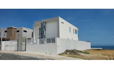 Venta casa de lujo con vistas al mar urb. Playa Alta Sta Marianita.
