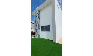 Venta casa de lujo con vistas al mar urb. Playa Alta Sta Marianita.
