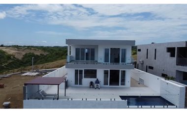 Venta casa de lujo con vistas al mar urb. Playa Alta Sta Marianita.