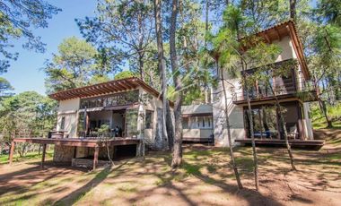 CASA DE LUJO EN VENTA EN HACIENDA SAN FRANCISCO, TAPALPA.