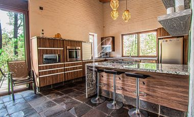 CASA DE LUJO EN VENTA EN HACIENDA SAN FRANCISCO, TAPALPA.