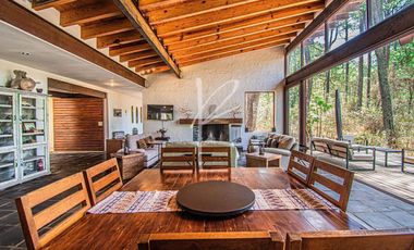 CASA DE LUJO EN VENTA EN HACIENDA SAN FRANCISCO, TAPALPA.