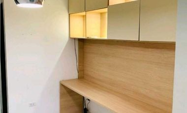 Alquiler de Apartamento en Via España solo con aires /ac . Cod J-266