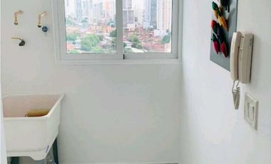 Alquiler de Apartamento en Via España solo con aires /ac . Cod J-266