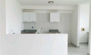 Alquiler de Apartamento en Via España solo con aires /ac . Cod J-266