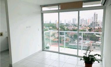 Alquiler de Apartamento en Via España solo con aires /ac . Cod J-266
