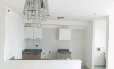 Alquiler de Apartamento en Via España solo con aires /ac . Cod J-266