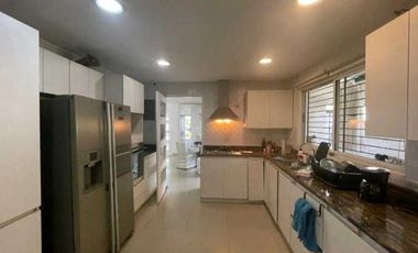 Alquiler de Casa remodelada en El Carmen-2 recámaras 4 baños.Cod-J267