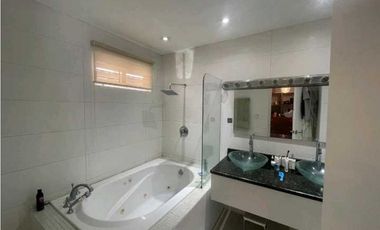 Alquiler de Casa remodelada en El Carmen-2 recámaras 4 baños.Cod-J267